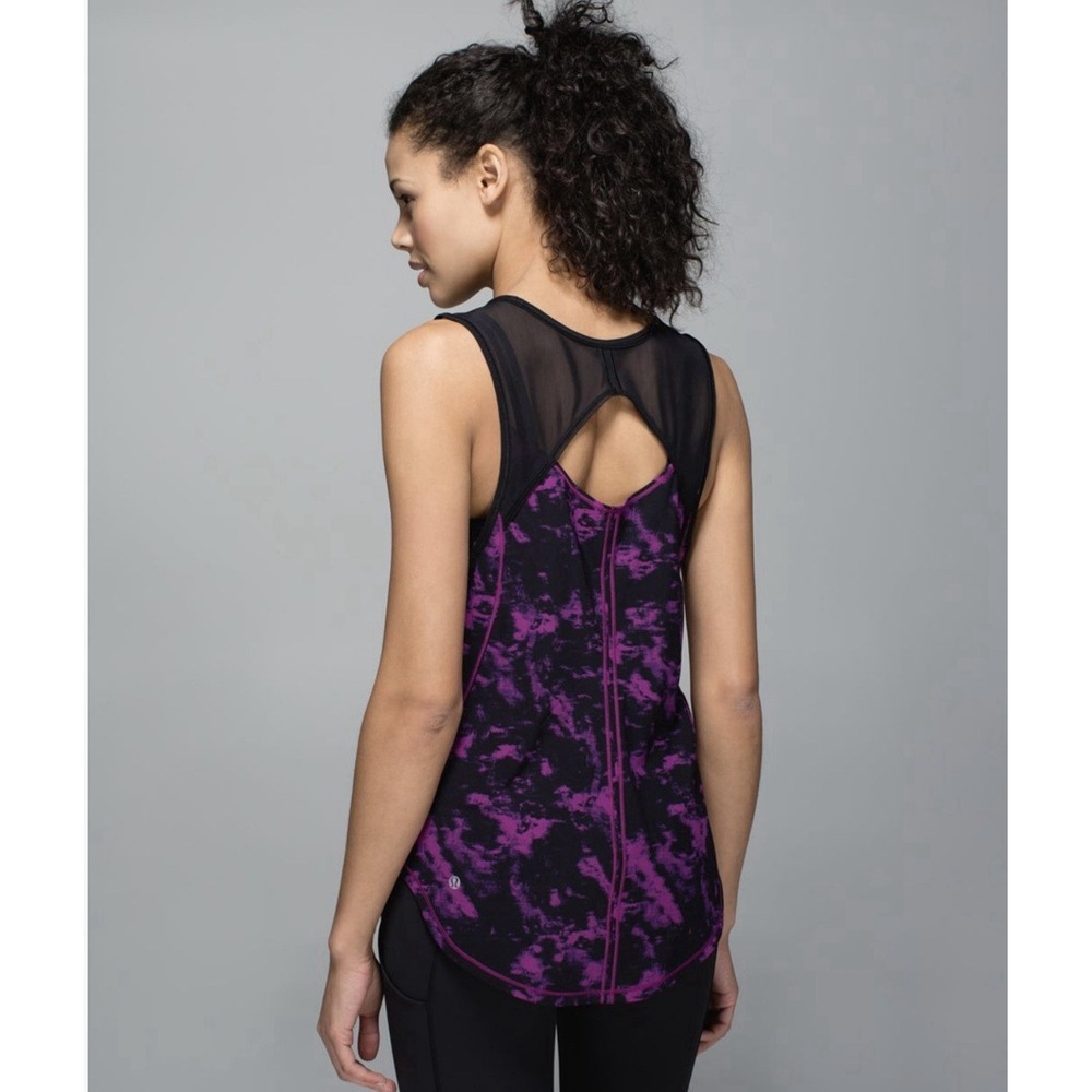 Lululemon Breezie Regal Sculpt Tank Women's Size 10 Sleeveless Atheisure Gym